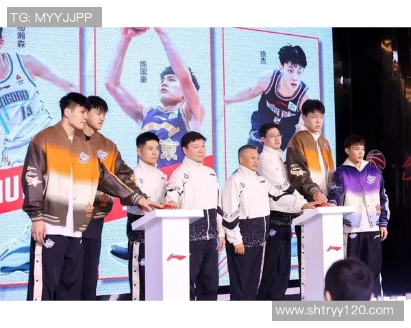 李宁全明星篮球赛精彩回顾球员得分亮点与比赛精彩瞬间分析